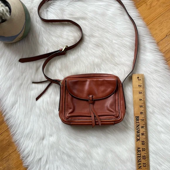 LIKE NEW Fossil Mila crossbody leather bag - Picture 6 of 13